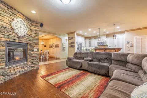 Living - 3335 Avenue T8 E, Palmdale, CA 93550 photo 2 of 2