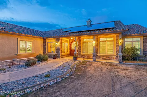 Exterior - 3335 Avenue T8 E, Palmdale, CA 93550 photo 4 of 15