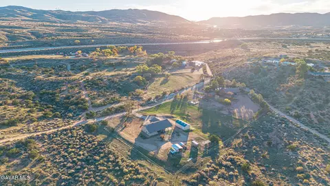 View/Area - 3335 Avenue T8 E, Palmdale, CA 93550 photo 7 of 11