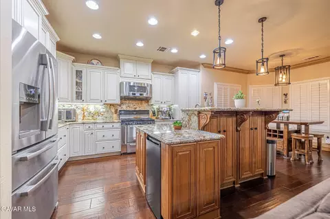 Kitchen - 3335 Avenue T8 E, Palmdale, CA 93550 photo 4 of 4
