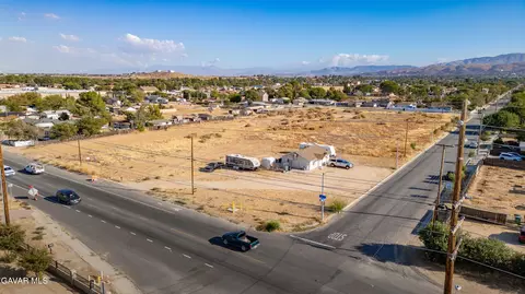 Avenue L W, Lancaster, CA 93536