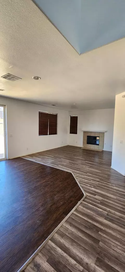 Living - 5817 Gem Ct, Lancaster, CA 93536 photo 2 of 5