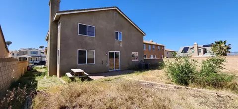 Exterior - 5817 Gem Ct, Lancaster, CA 93536 photo 5 of 6