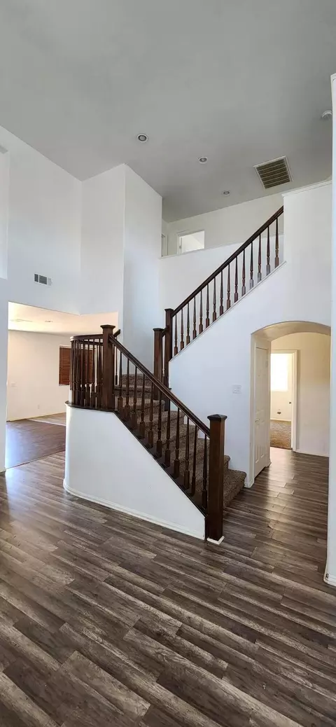 Entry Way - 5817 Gem Ct, Lancaster, CA 93536 photo 1 of 4