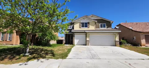 Exterior - 5817 Gem Ct, Lancaster, CA 93536 photo 3 of 6