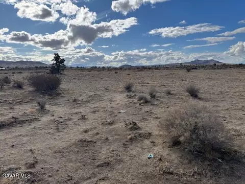 cor 166th STE DRT, Lancaster, CA 93535 photo 5