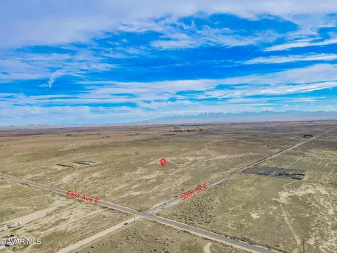 Cor Avenue E 50 Ste, Lancaster, CA 93535 photo 4