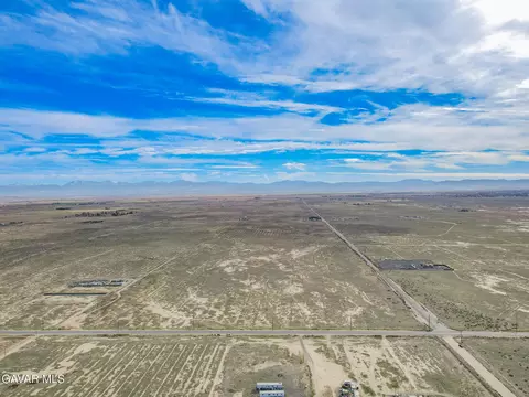 Cor Avenue E 50 Ste, Lancaster, CA 93535 photo 9