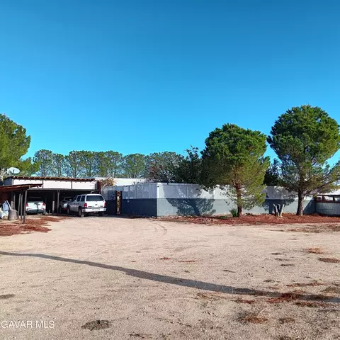 10364 15th St E, Mojave, CA 93501