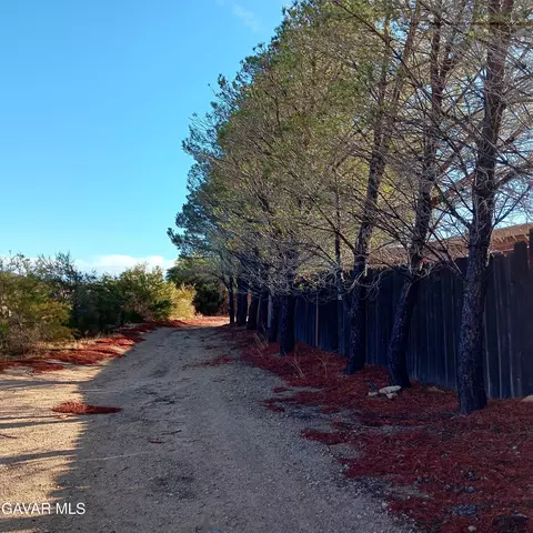 10364 15th St E, Mojave, CA 93501 photo 12