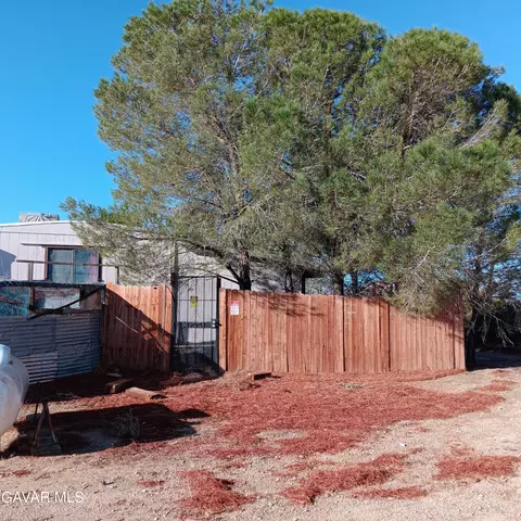 10364 15th St E, Mojave, CA 93501 photo 6