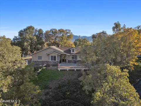 21412 Carriage Dr, Tehachapi, CA 93561 photo 4