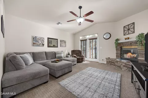 21412 Carriage Dr, Tehachapi, CA 93561 photo 17