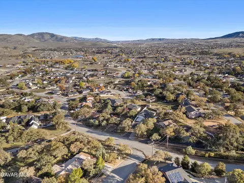 21412 Carriage Dr, Tehachapi, CA 93561 photo 9