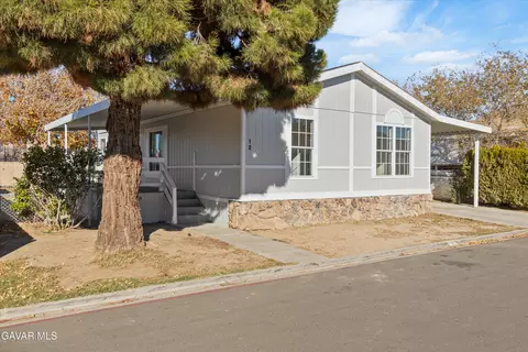 45111 25th St E #12, Lancaster, CA 93535 photo 2