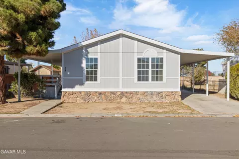 45111 25th St E #12, Lancaster, CA 93535