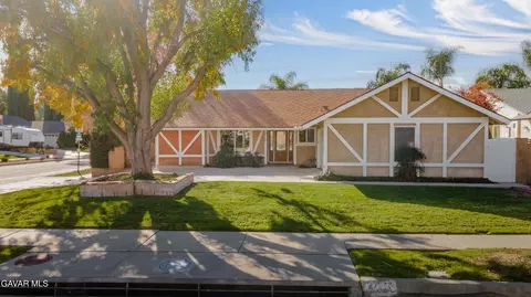 27967 Urbandale Ave, Santa Clarita, CA 91350