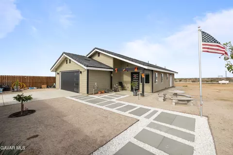 13857 G 2 E, Lancaster, CA 93535