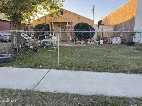 45131 Trevor Ave, Lancaster, CA 93534