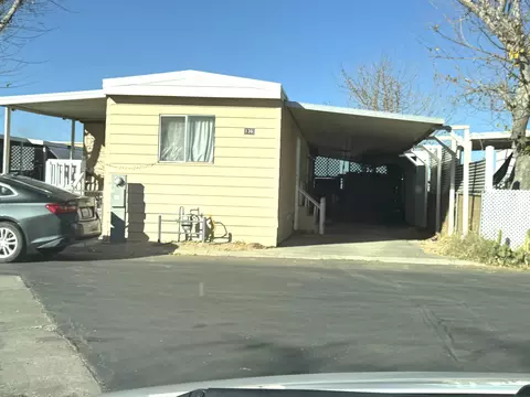 45800 Challanger Way #136, Lancaster, CA 93535