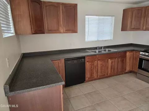 44036 Cedar Ave, Lancaster, CA 93534 photo 4