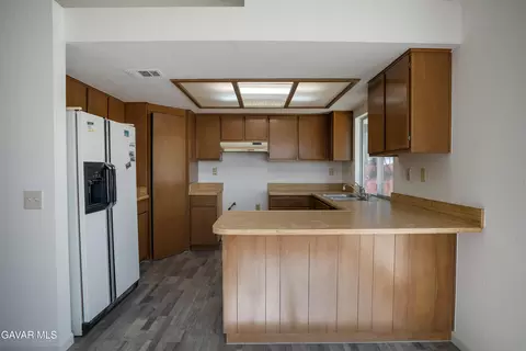Kitchen - 38950 163rd St E, Lake Los Angeles, CA 93591 photo 1 of 2