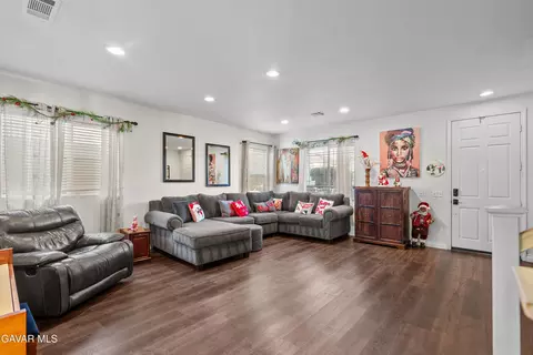 2756 Garnet Ln, Lancaster, CA 93535 photo 8