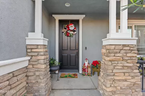 2756 Garnet Ln, Lancaster, CA 93535 photo 4