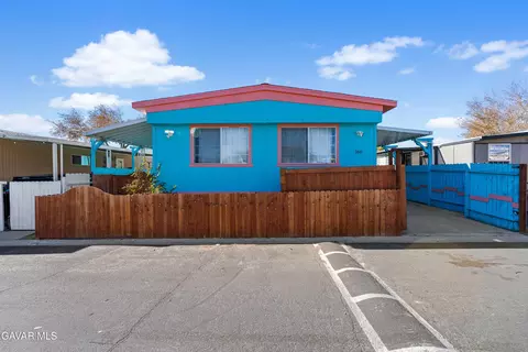 3300 15th St W #SPC 360, Rosamond, CA 93560