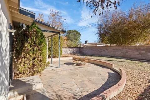 Exterior - 44140 Heaton Ave, Lancaster, CA 93534 photo 4 of 4