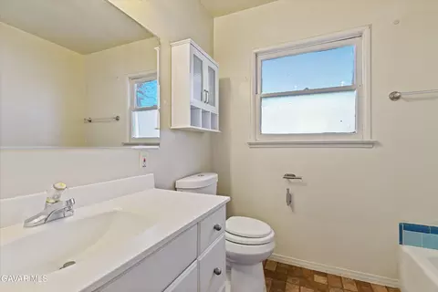 Bath - 44140 Heaton Ave, Lancaster, CA 93534 photo 1 of 1