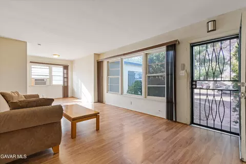 Living - 44140 Heaton Ave, Lancaster, CA 93534 photo 1 of 4