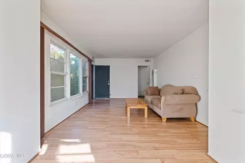 Living - 44140 Heaton Ave, Lancaster, CA 93534 photo 4 of 4