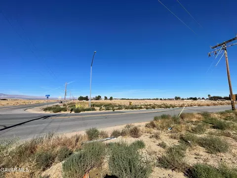 Ave. D W, Del Sur, CA 93536 photo 5