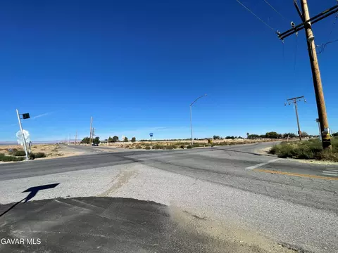 Ave. D W, Del Sur, CA 93536 photo 3