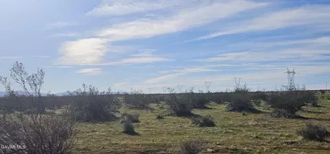 105 Th St W, Rosamond, CA 93560