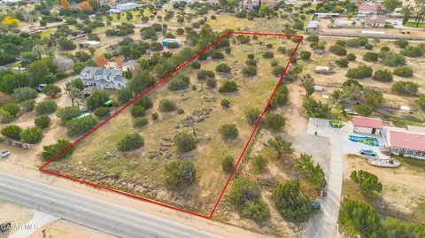 2330 Avenue O W, Palmdale, CA 93551
