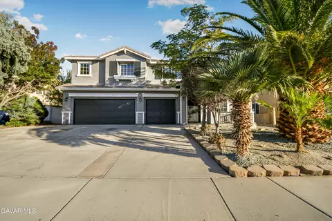 2215 Cork Oak St, Palmdale, CA 93551