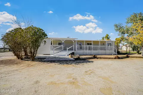 5081 62nd St W, Rosamond, CA 93560