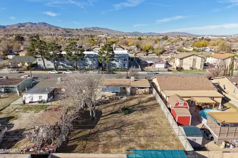 View/Area - 38640 Larkin Ave, Palmdale, CA 93550 photo 2 of 3