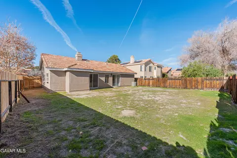 Exterior - 44232 23rd St W, Lancaster, CA 93536 photo 6 of 7