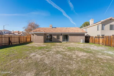 Exterior - 44232 23rd St W, Lancaster, CA 93536 photo 4 of 7