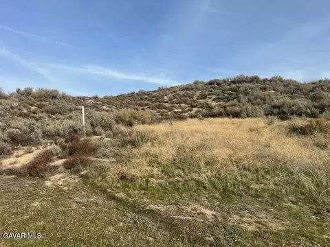 Arrowrock Dr Vic Montell, Lake Elizabeth, CA 93532