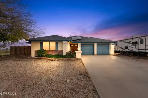 7236 Dogwood Ave, California City, CA 93505