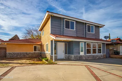 43637 Rembrandt St, Lancaster, CA 93535