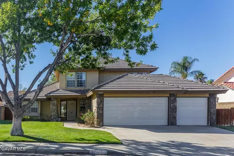 42427 61st St W, Quartz Hill, CA 93536