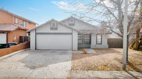 1270 W Avenue H4, Lancaster, CA 93534