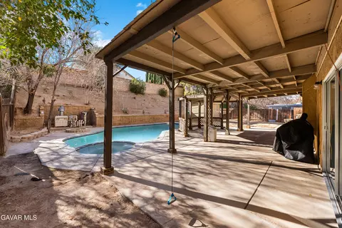37635 Sandra Ln, Palmdale, CA 93550 photo 6