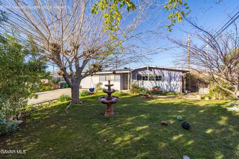 Exterior - 2005 Norberry St W, Lancaster, CA 93536 photo 2 of 3