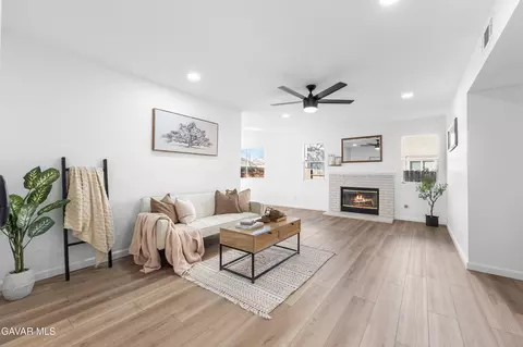 44123 Sundance Ct, Lancaster, CA 93535 photo 11